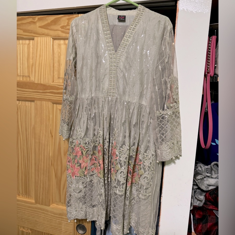 Sha posh Pakistani outfit